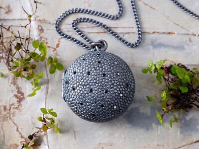 Schwarzer Diamant Medaillon Collier in massivem Sterlingsilber, gepunzt Silber Medaillon