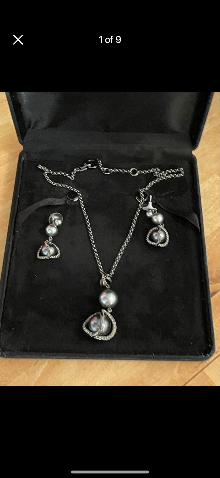 Collana e orecchini originali Givenchy con perle finte e cristalli