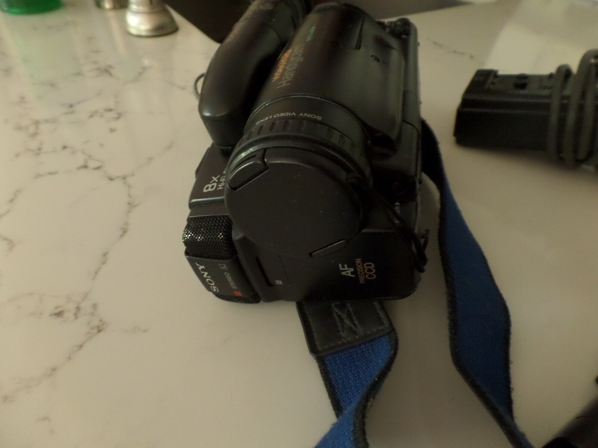 USED SONY CCD-TR705 CCD-TR705 Handicam HI8 Video Camera | eBay