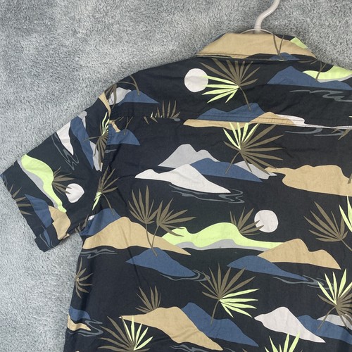 Quicksilver Shirt Men Medium SS Hawaiian Funky Desert Moon Surf Leaf Floral - 第 12/15 張圖片