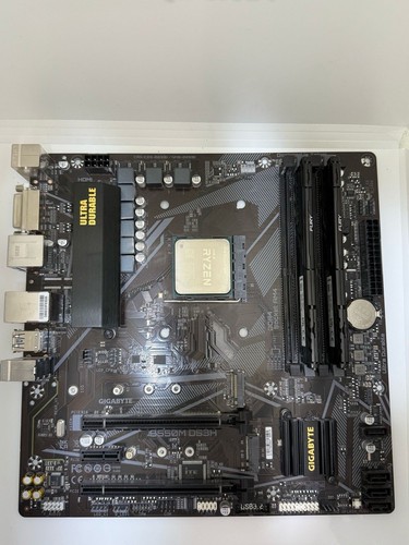 Ryzen 5 3600 Gigabyte B550M DS3H 16gb ram Combo