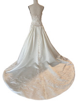 Jessica Designs Intl Ivory Wedding Gown Size 8 Beaded Rhinestoned
