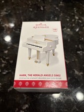 NIB Hark the Herald Angels Sing Magic Hallmark Keepsake Ornament 2017. Free Ship