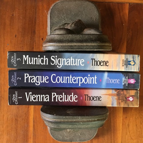 Lot 3 Zion Covenant Bodie Thoene Paperback 1-3 Prague Vienna Munich - Bild 1 von 7