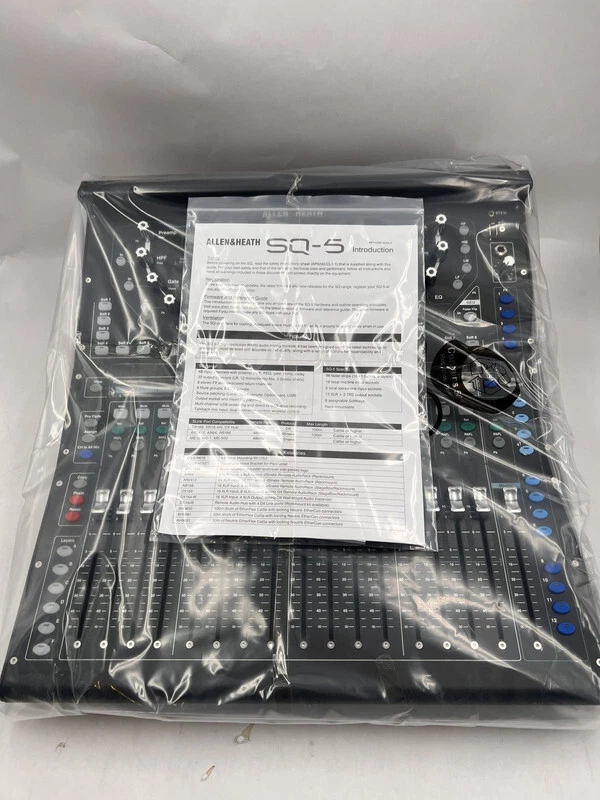 ALLEN & HEATH SQ-5 12X 48-CHANNEL 36-BUS 16-FADER DIGITAL MIXING CONSOLE - Image 3 of 4