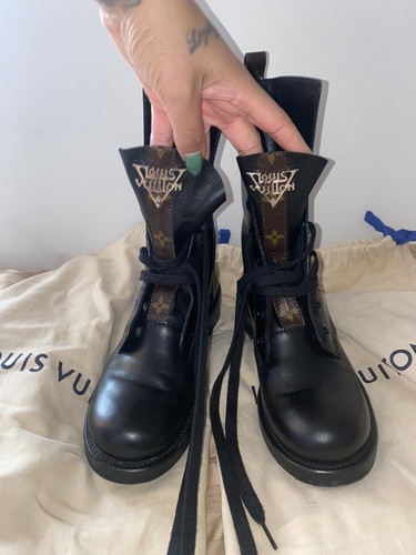 louis-vuitton 2020 woman riding boots 