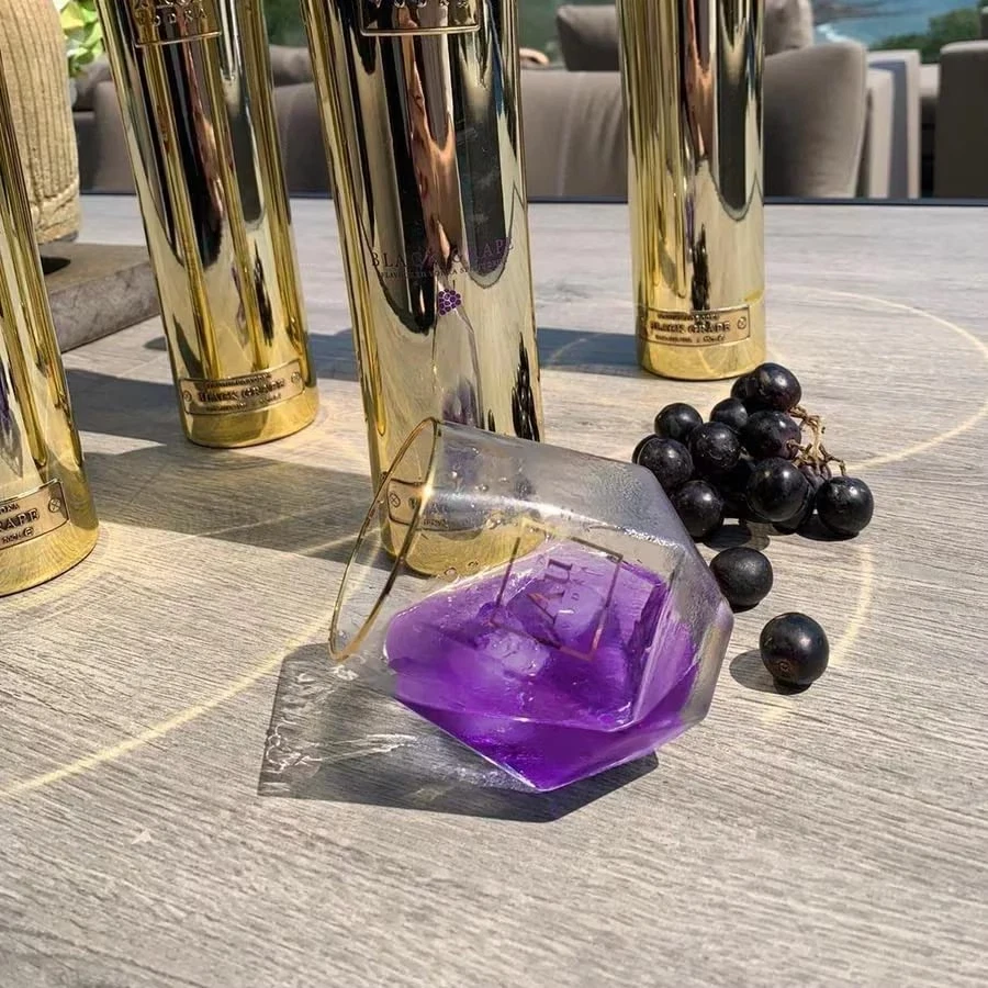 Au Vodka Plastic Tumbler Glasses 30CL set of 4 collectables bar party - Image 4 of 4