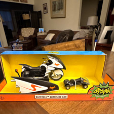McFarlane Toys Batman Classic TV Series 1966 Batcycle Sidecar 1 12