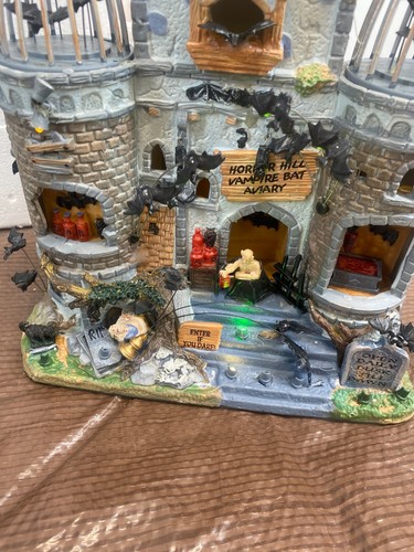 Lemax Spooky Town VAMPIRE BAT AVIARY Lighted Musical House WORKS GREAT - Picture 12 of 12