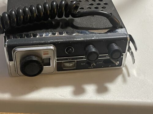 Sharp CB Radio Model CB-500UB with Microphone - Picture 3 of 5