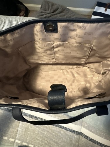 Michael Kors Tote Jet set Handbag - Picture 3 of 5