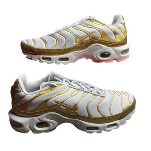 woman air max plus