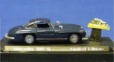 Solido 7167 Mercedes 300 SL Automobile w/Pin - France 1/43 Die-cast MIB