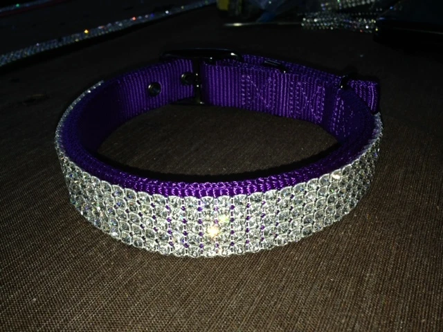 Доггер ошейник со стразами 12 сваровски. Ошейник для собак сваровски. Ошейник для кошек с кристаллами сваровски. Красный ошейник со стразами для собак. Ошейник для кошек с кристаллами сваровски.