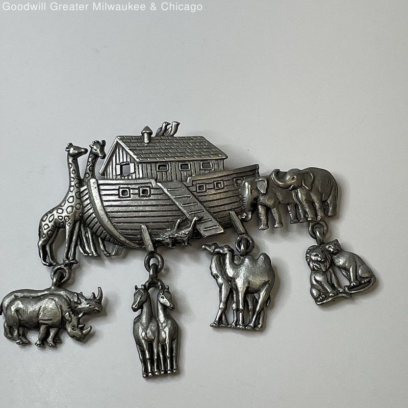 Vintage J.J Silver Tone Noah's Ark Charm Brooch 25.9g