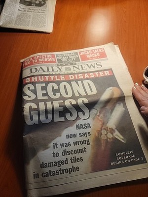 Daily News  February 4, 2003, Columbia Space Shuttle disaster Rare Vintage 