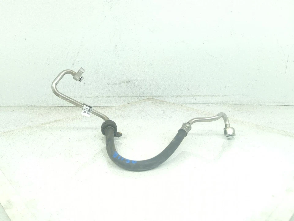 Manguera de descarga de aire acondicionado Toyota Camry 1997-2003 - 3,0 L 88711-0608 Foto 2 de 4