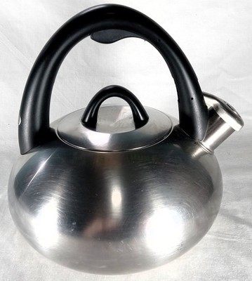 Calphalon 4402 Stainless Steel 2 Quart Whistling Tea Kettle Tea Pot Brushed 