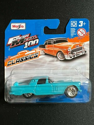 Maisto FRESH METAL 100 Collection Classics 1956 Light Blue Ford Thunderbird