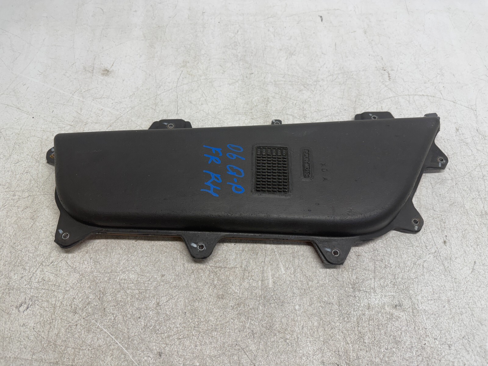 P50156 2003-2012 Maserati Quattroporte Front Door Panel Lower Pocket Insert Trim