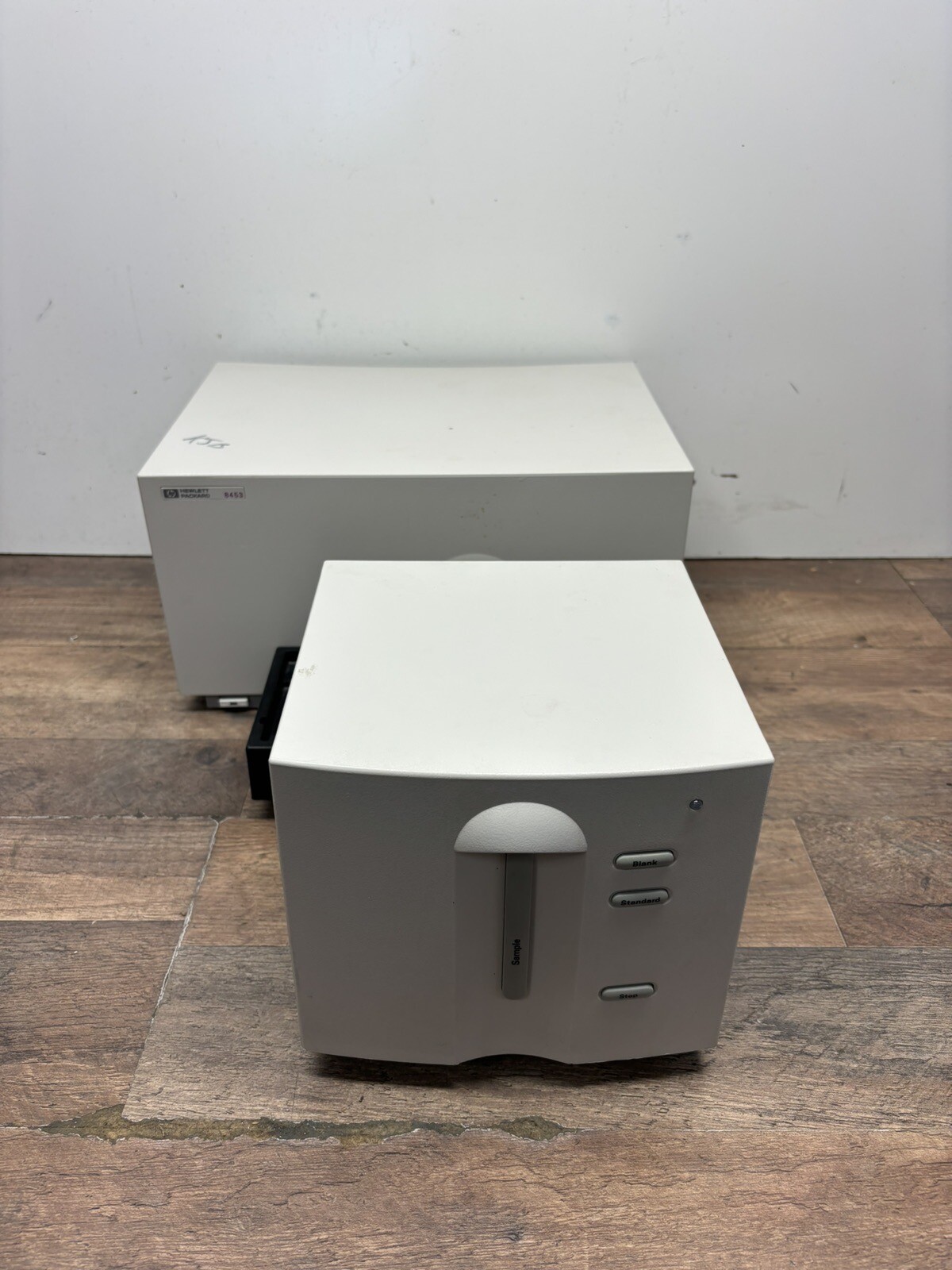 Agilent 8453 / HP G1103A UV-Visible Spectrophotometer