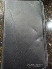 Case Logic CD/DVD Travel/Storage/Carry Case Holds 24 CDs/DVDs Zipper Closure