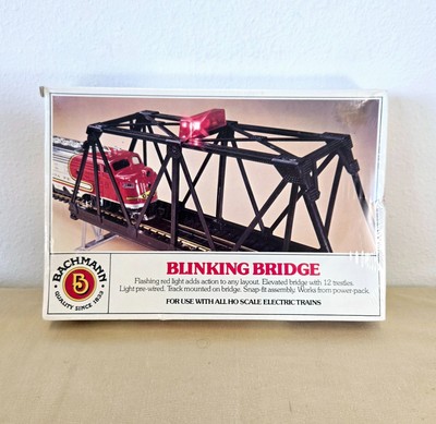 BACHMANN 3029 - HO TRAINS -BLINKING BRIDGE KIT - NOS New & Sealed