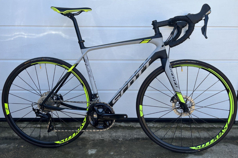 Scott Solace 10 Disc Carbon Road Bike Medium Ultegra/105