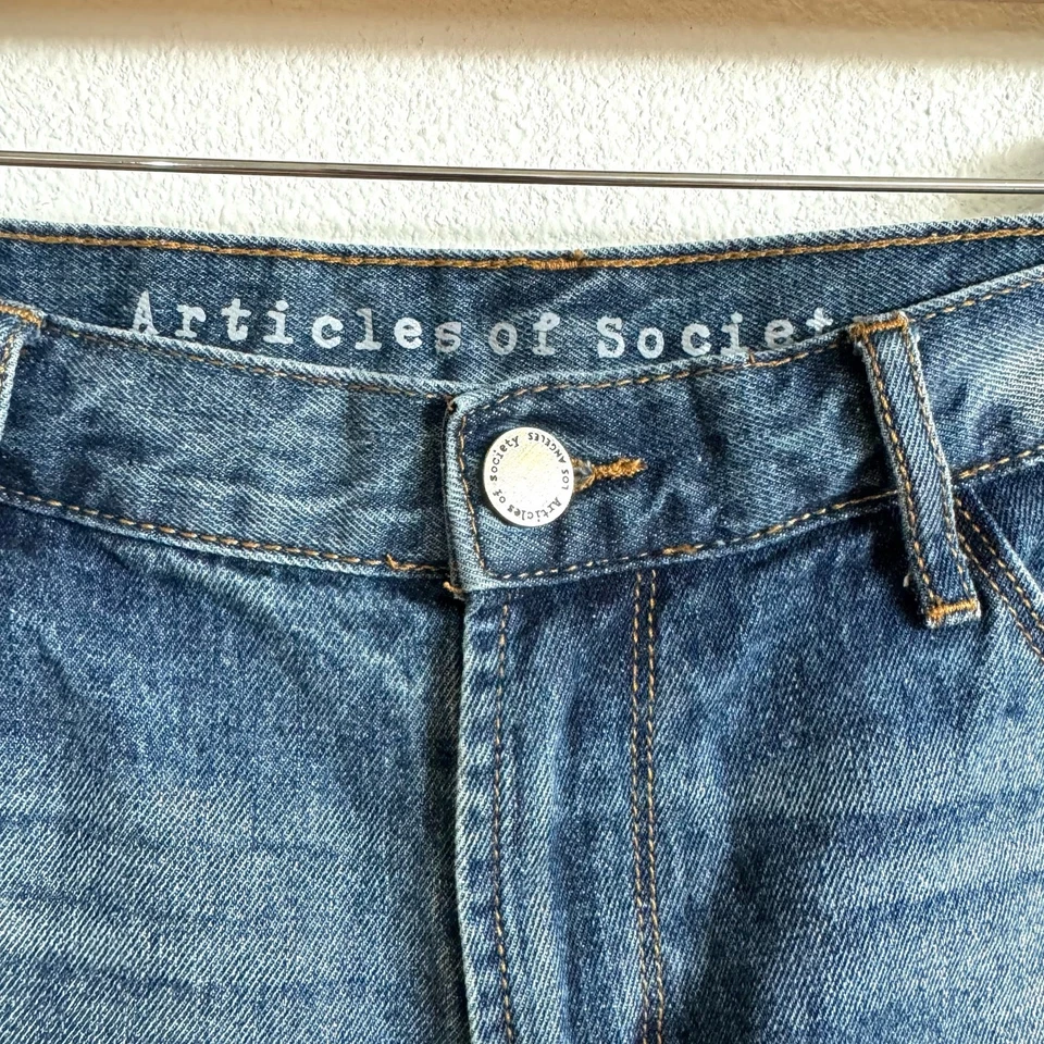 Pantalones cortos para mujer Articles of Society denim lavado medio dobladillo enrollado desgastado 28 Foto 2 de 4