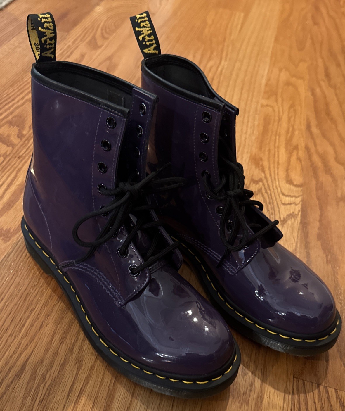 Doc Martens Purple Patent Boots Women’s 10 27216 Lace Up Air Wair