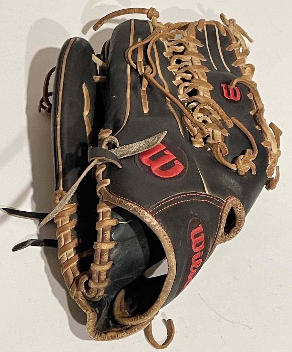 Left Hand Throw Used Black With Brown Lacing