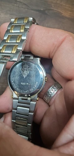 Vintage Gucci 9000M ブラックダイヤル ツートーン SS+GP クォーツ メンズ 腕時計 スイス製 読み取り - 画像9/24