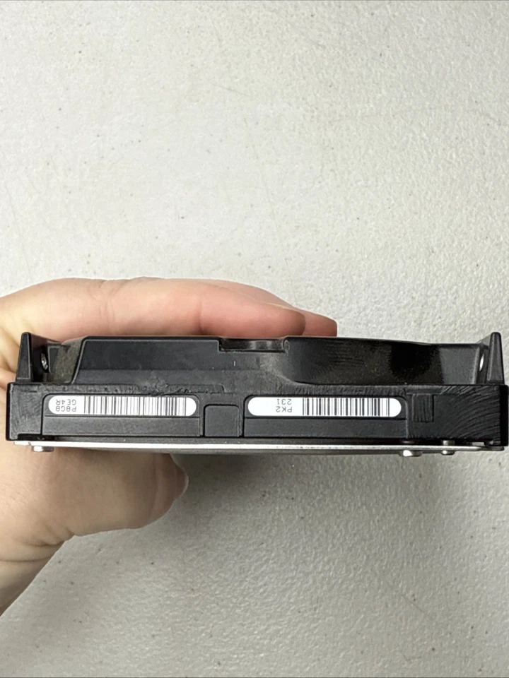 HUS724030ALS641 /0B26926 HGST 3 TB Internal 7200 RPM 3.5 Hard Drive Tested - Image 4 of 4