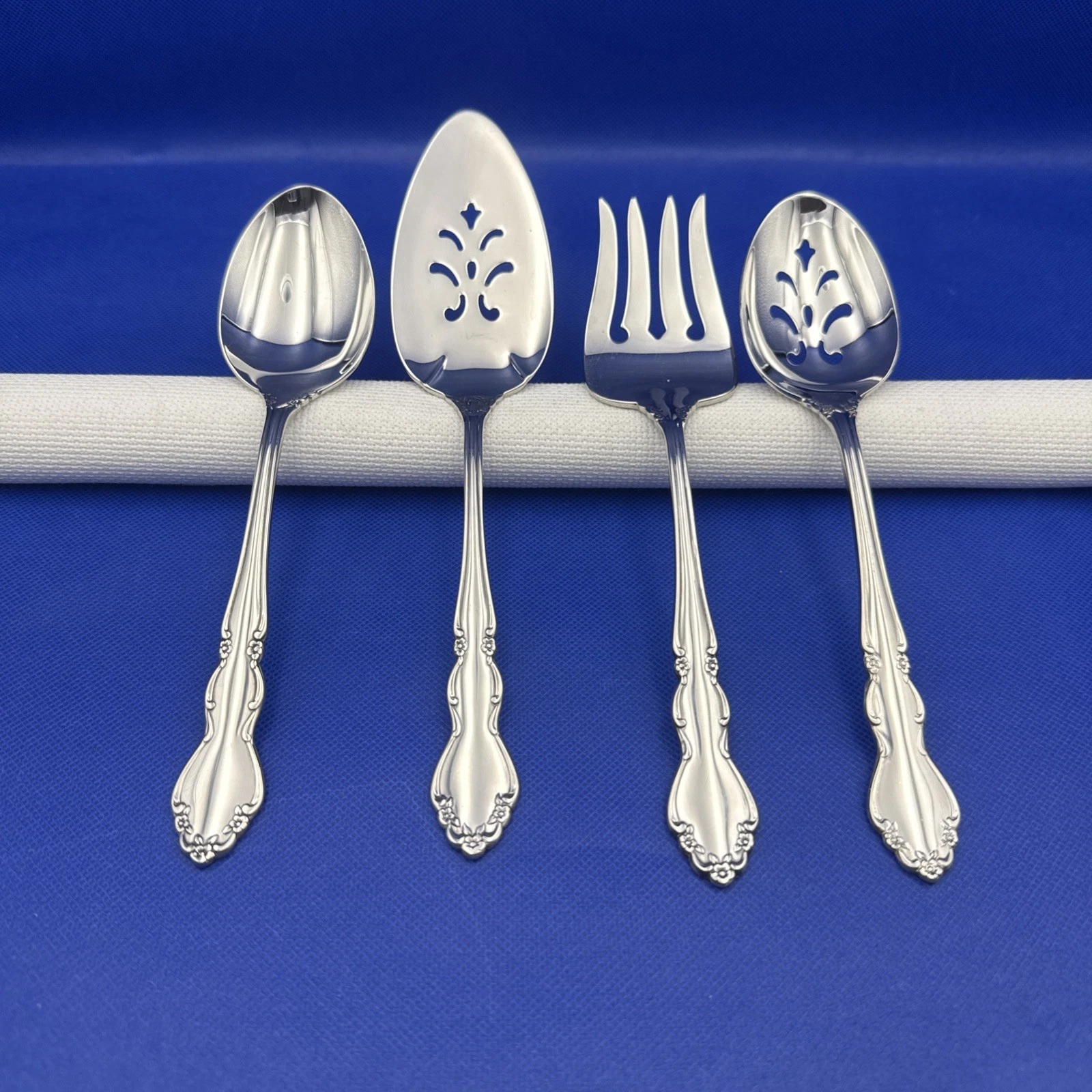 Oneida DOVER Stainless Serving Set Glossy Heirloom CUBE Mark Flatware Set 4