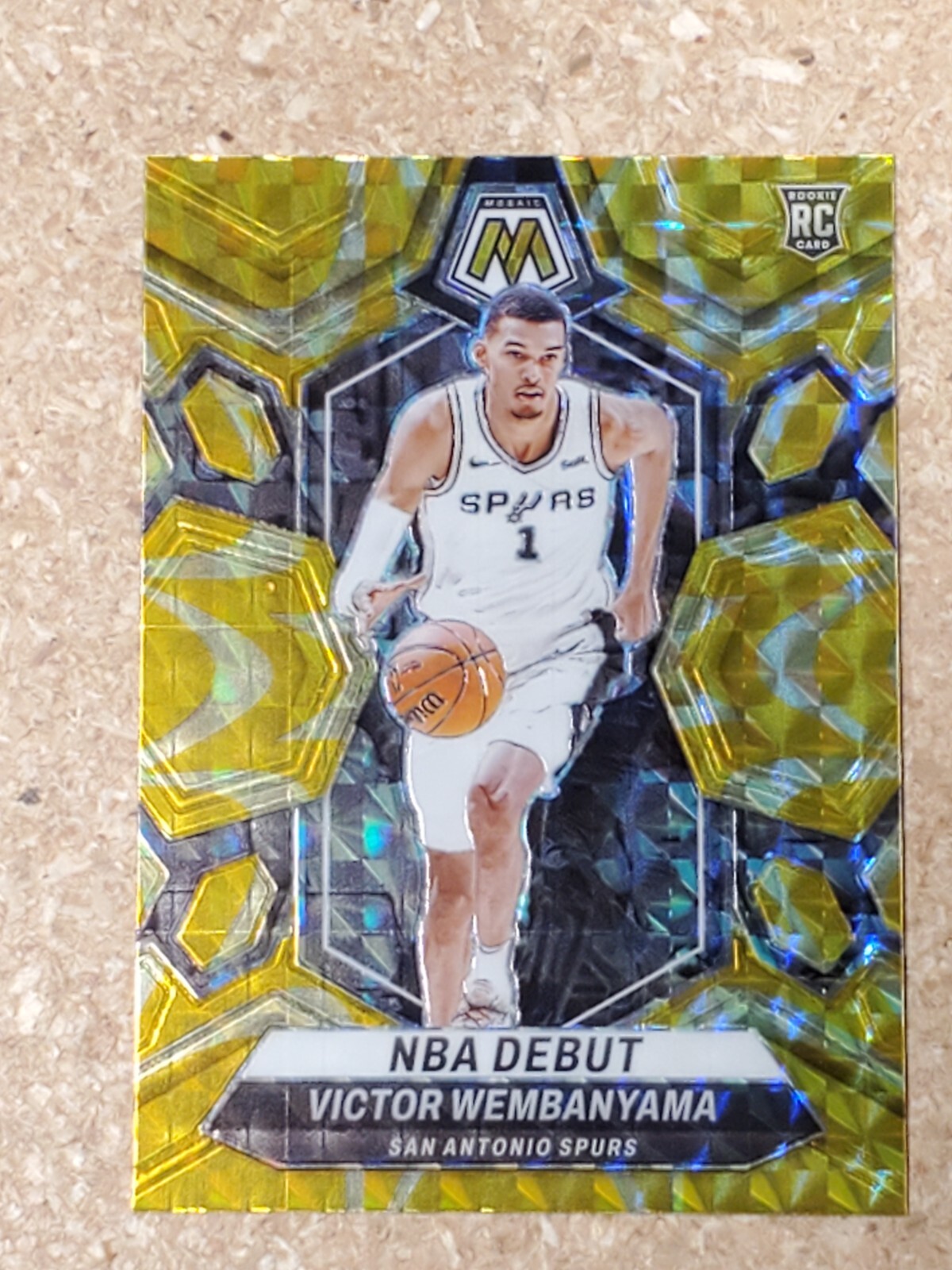 Victor Wembanyama 2023-24 Mosaic Reactive Yellow Rookie Prizm Debut Parallel RC