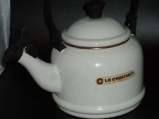 LE CREUSET White ENAMELED STEEL 1.25 Quart DEMI KETTLE & LID