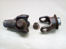 1997 Arctic Cat Bearcat 454 4x4 Front Propellor Driveshaft U Joint and Yokes