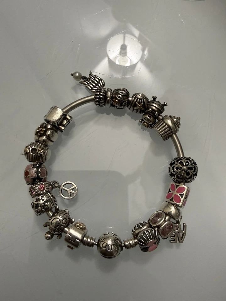 PULSERA PANDORA PLATA ESTERLINA S925 CON 19 DIJES AUTÉNTICOS 7,5 Foto 2 de 3