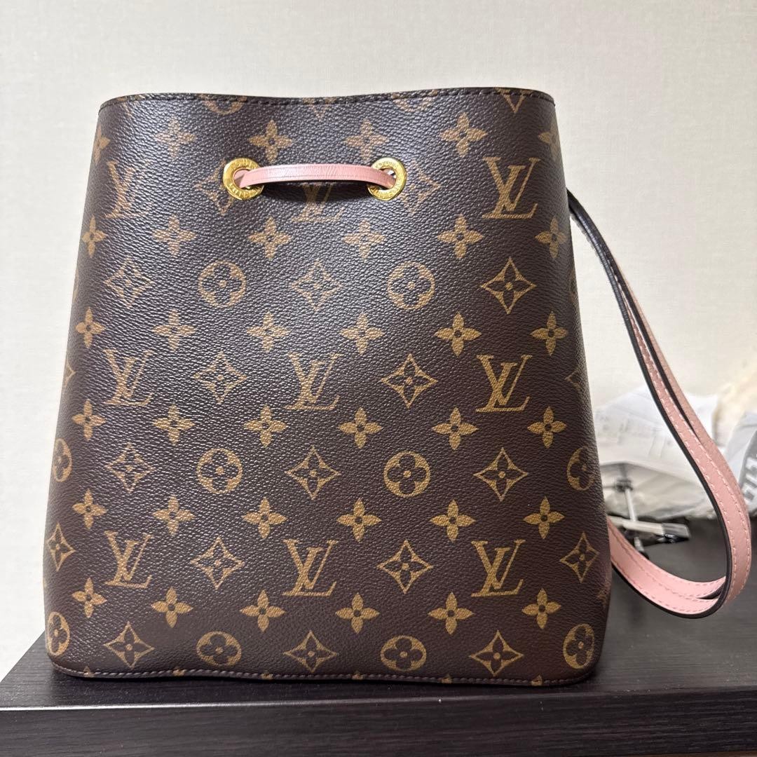 Louis Vuitton Monogram NeoNoe Shoulder Bag