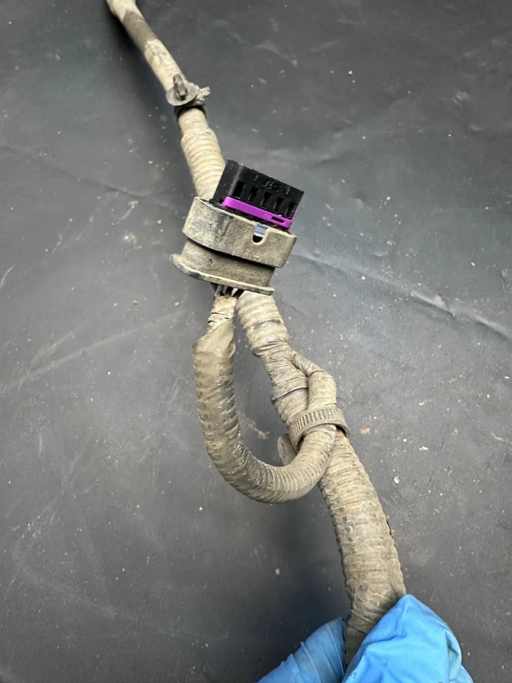 TOYOTA HILUX VIII Pick-up N1 AdBLUE Tank Wiring Loom 2.4 Diesel 2019 - Image 4 of 4