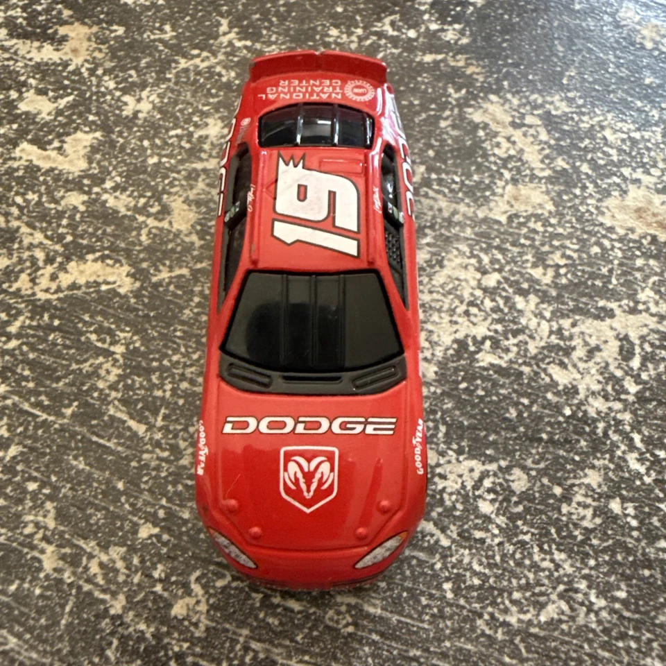 NASCAR Dodge #19 Centro Nacional de Entrenamiento 1:64 Foto 2 de 4