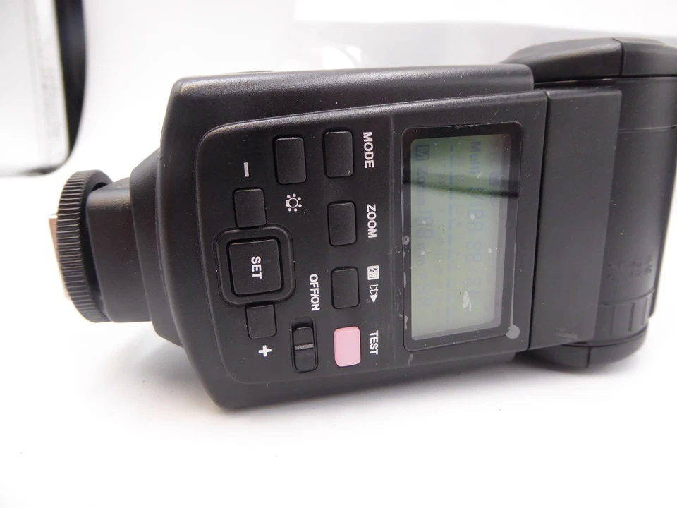 Neewer NW680 Speedlite TTL Flash Unit  Flashgun for Canon FULLY TESTED LCD TYPE - Image 4 of 4