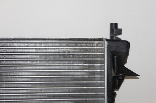 Water Radiator for Renault Twingo 1.2 i 1993 VALEO 730633 - Picture 4 of 5