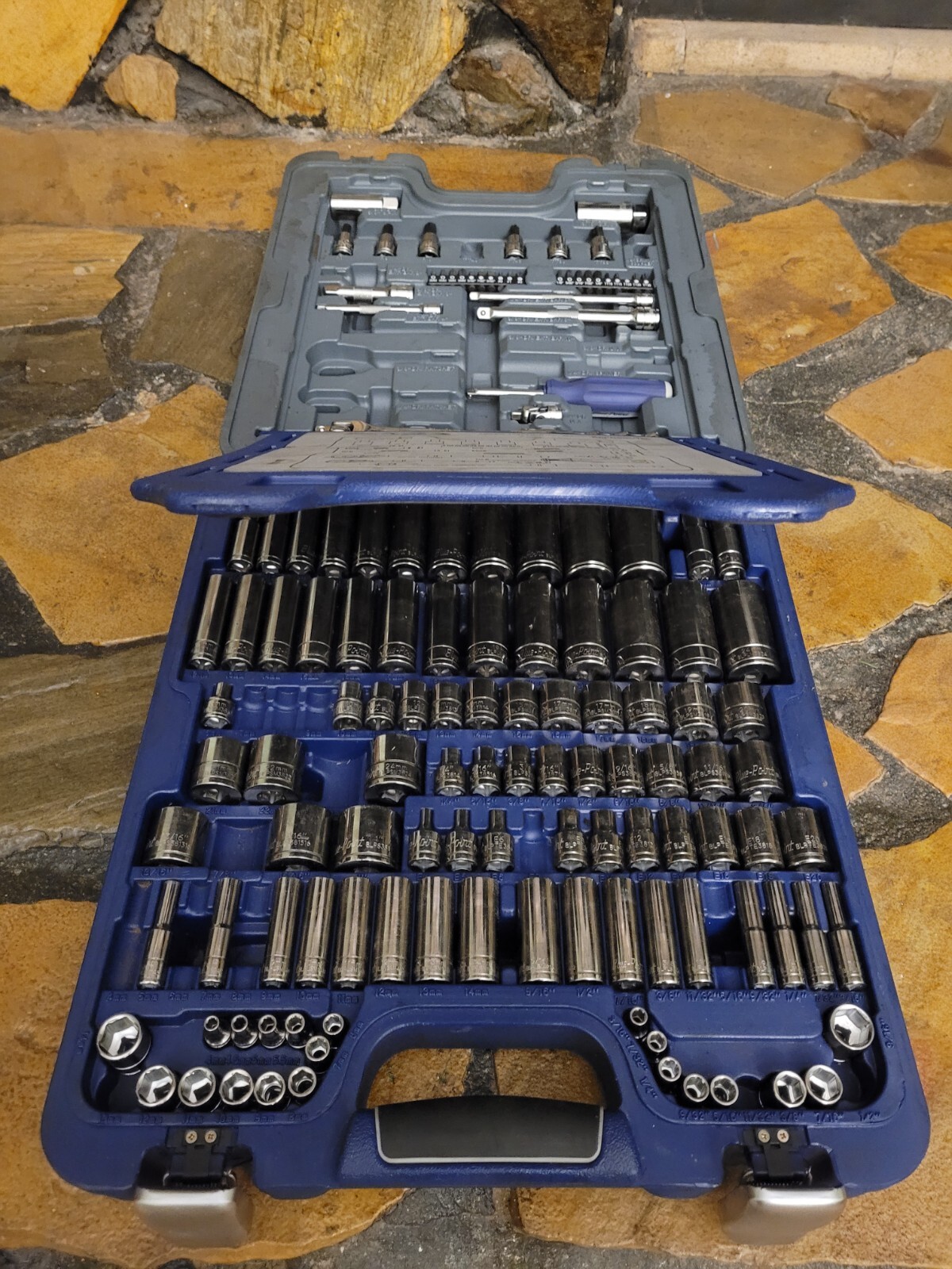 BluePoint BLPGSSC155 1/4&3/8 Drive SAE/Metric 155(21) pc General