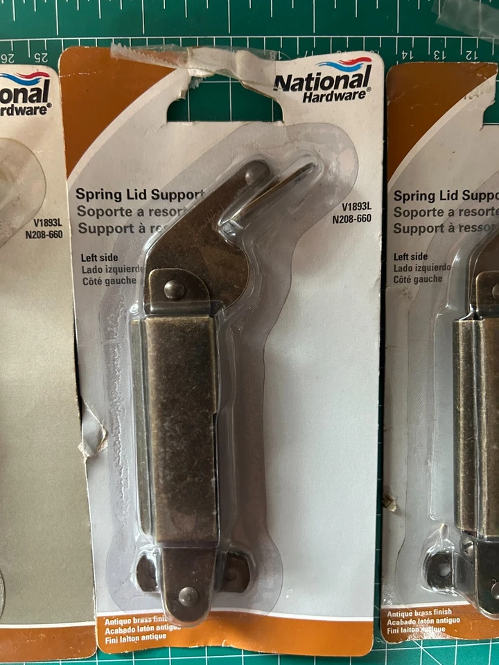 Lote de 5 paquetes National Hardware N208-660 soporte tapa resorte izquierda latón antiguo NOS Foto 3 de 4