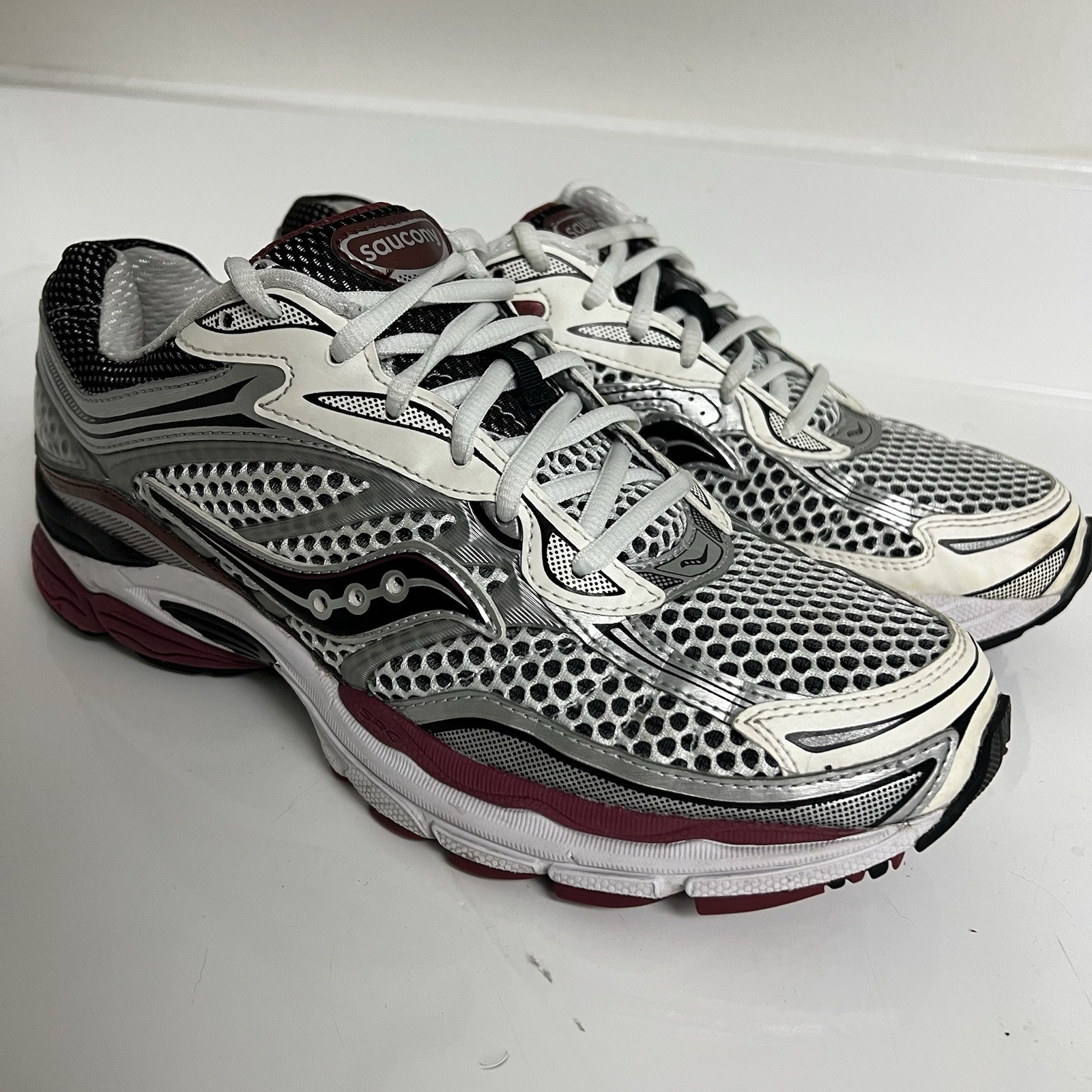 Saucony Pro Grid Omni 9 Silver/Red Unisex Size 9 S70739-1 Jae Tips