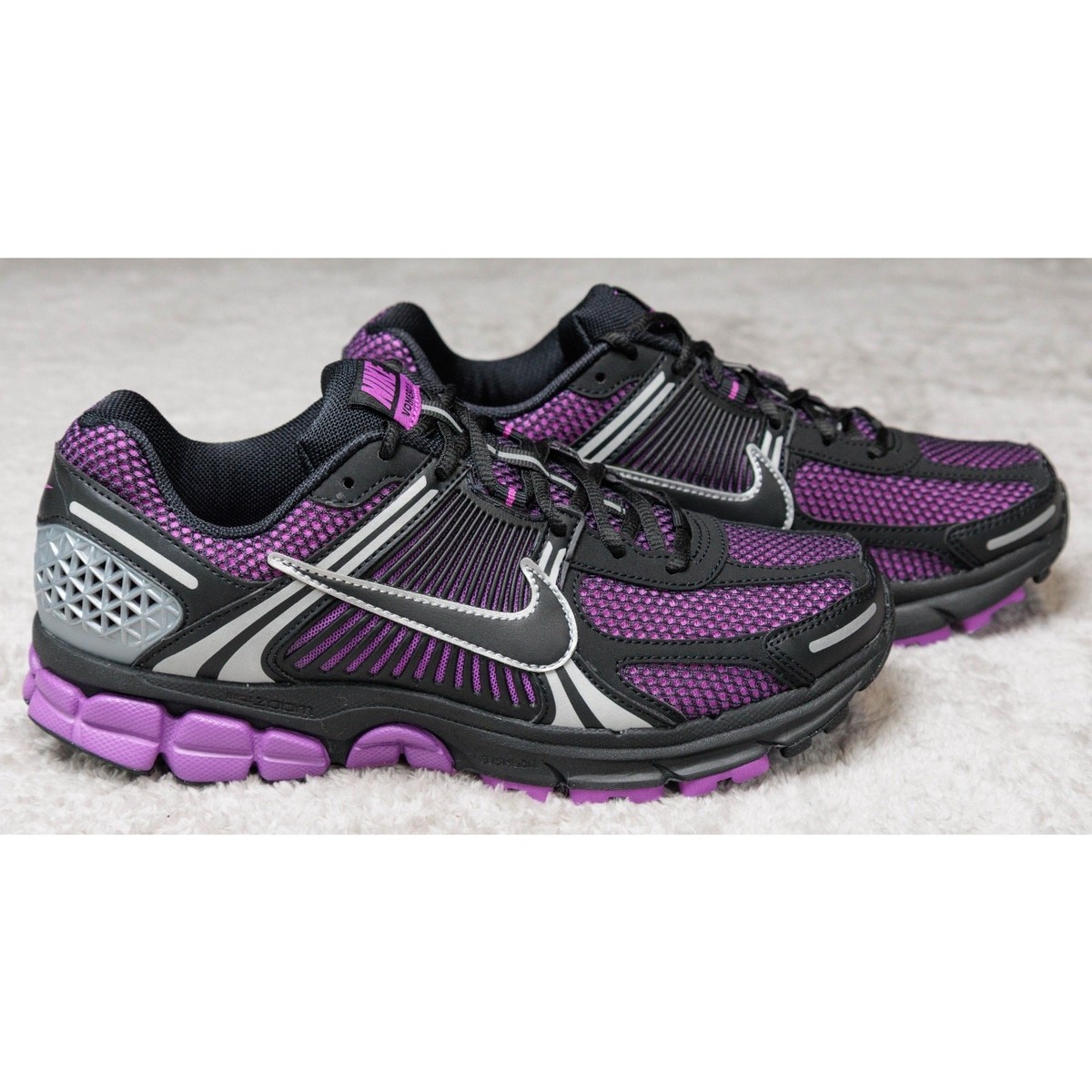 Nike Zoom Vomero 5 Black Vivid Purple Sneakers Mens 8.5 Womens 10