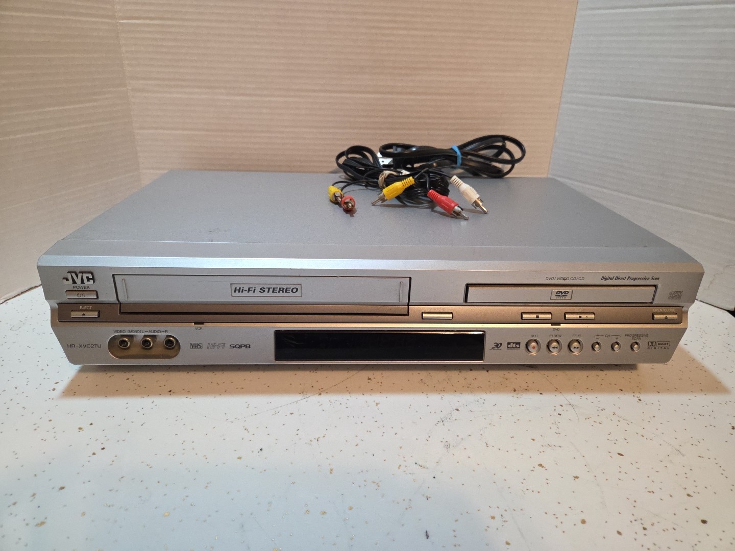 JVC HR-XVC27U DVD/CD/VCR PLAYER/RECORER. VRC Working - DVD W