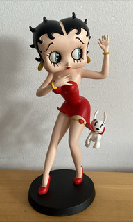 Betty Boop Being Chased By Pudgy Dog Red Dress 30cm Figurine Ornament