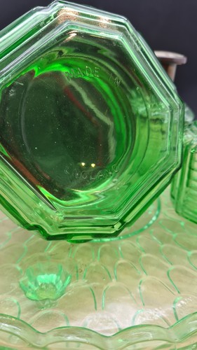 Vintage Regent of London Green Cut Glass Dressing Table Set - Perfume Bottles - Foto 15 di 20